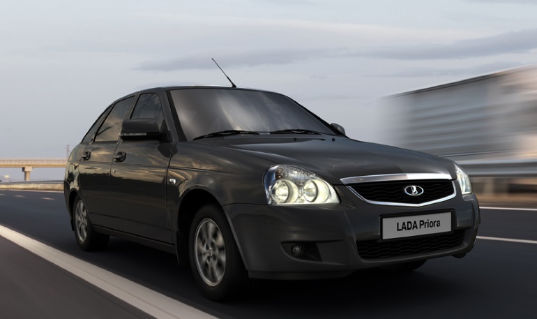 Владелец Lada Priora накопил 1353 штрафа на сумму 1,5 млн р.