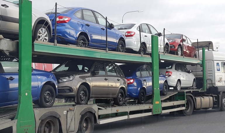 Обновленные Lada Granta начали поступать дилерам