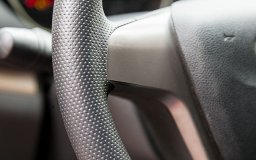 потертости на руле Lada Vesta