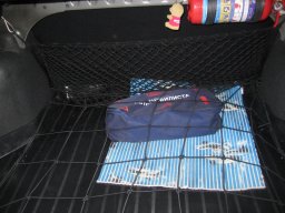 огнетушитель под задней полкой седана лада гранта