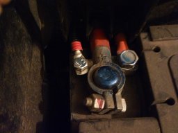 подключение подсветки в моторном отсеке автомобиля LADA Priora