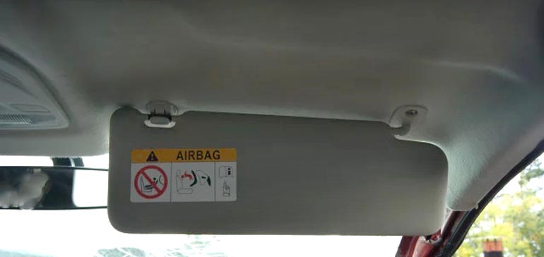 Базовая версия Lada XRAY Cross лишилась опции