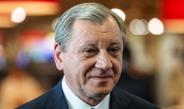 Бывший глава АВТОВАЗа купил акции аэропорта Жуковский