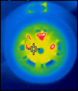 Фото Lada XRAY через тепловизор (как автомобиль держит тепло)