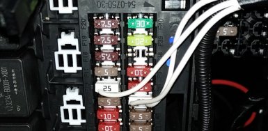 Заменить штатные предохранители на наши