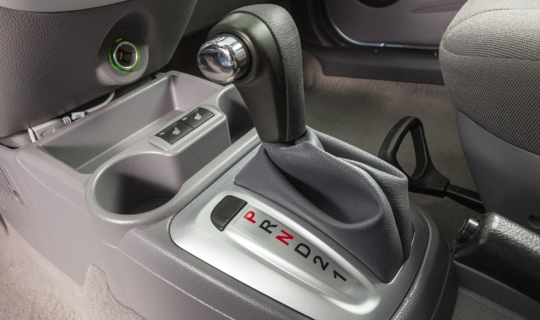 Определили долю продаж автомобилей с АКПП за 2018 год