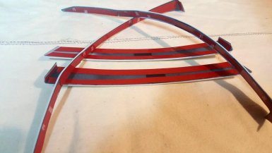 установка ресничек на задние фонари Lada Vesta