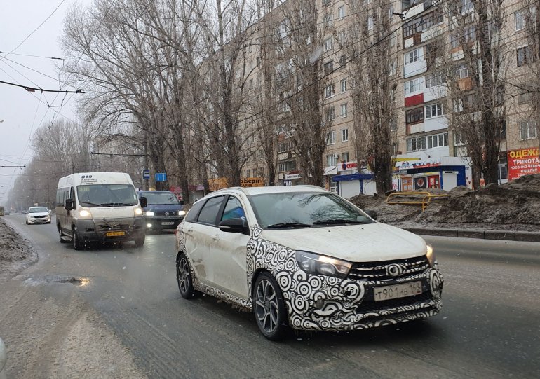 Первые шпионские фото, видео Lada Vesta SW Sport