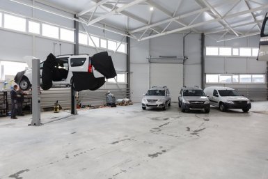 чехлы на кузове Lada Largus CNG