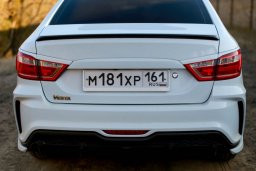 установка ресничек на задние фонари Lada Vesta