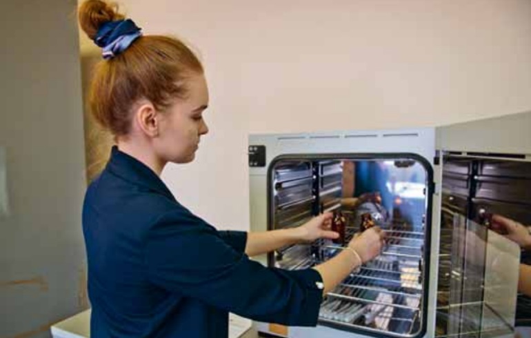 ПРОГУЛКИ ПО ЛАБОРАТОРИИ