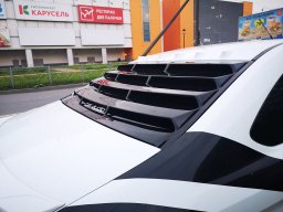 решетка для заднего стекла Lada Vesta