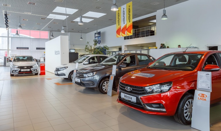 Сколько россияне потратили на покупку новых автомобилей за 5 месяцев 2019 года