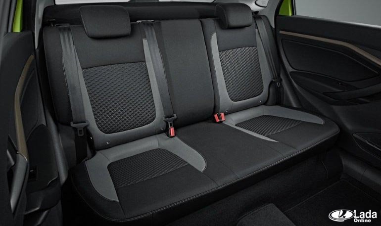 Lada Vesta Comfort теперь имеет только два подголовника для задних пассажиров