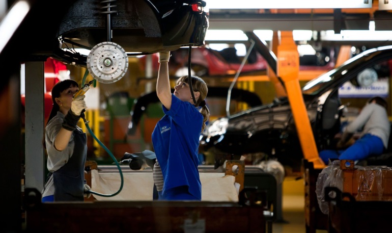 АВТОВАЗ готовит массовые сокращения работников