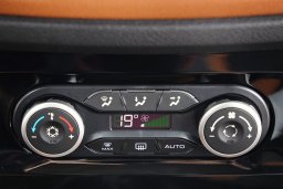 Обзор Lada XRAY Cross с вариатором - главные особенности и отличия