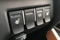 Обзор Lada XRAY Cross с вариатором - главные особенности и отличия