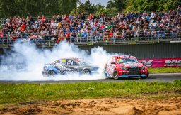 Заднеприводная Lada Vesta впервые выступила на соревнованиях по дрифту