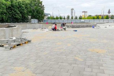 сквер в форме автомобиля