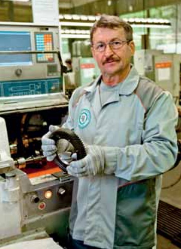 бригадир Михаил Гладышев