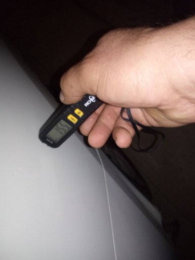 Какая толщина ЛКП у Lada XRAY, замеры толщиномером