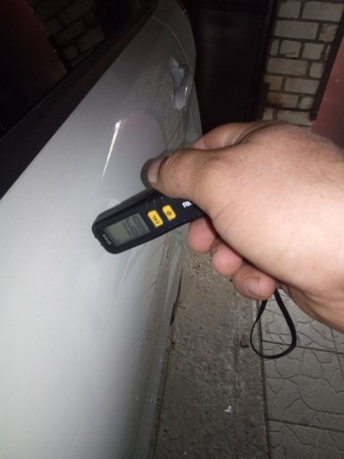 Какая толщина ЛКП у Lada XRAY, замеры толщиномером