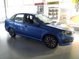 Первые живые фото Lada Granta Drive Active из дилерского центра LADA