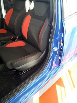 Первые живые фото Lada Granta Drive Active из дилерского центра LADA