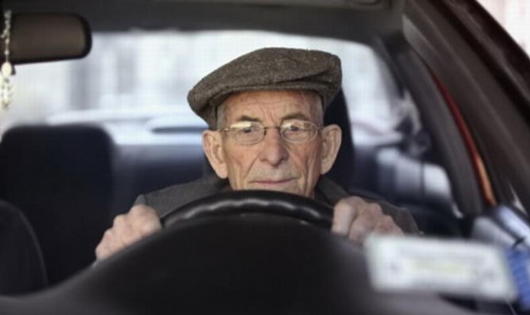 Названы самые популярные автомобили среди пенсионеров