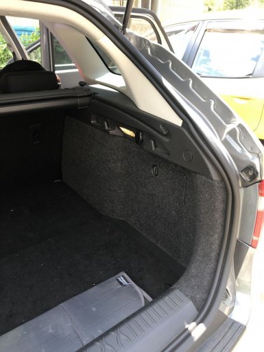 перетяжка багажника карпетом Lada Vesta SW