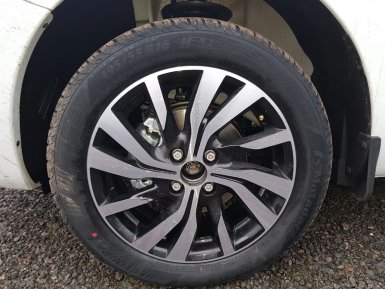 фото экстерьера Lada Vesta Exclusive с вариатором