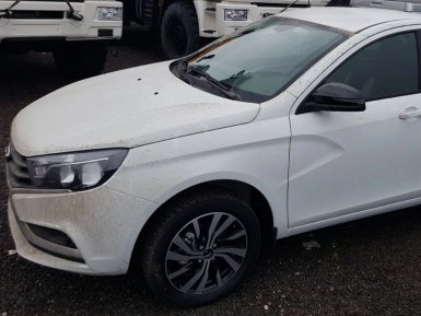 фото экстерьера Lada Vesta Exclusive с вариатором