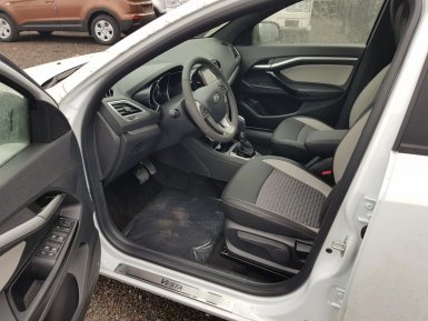 фото салона Lada Vesta Exclusive с вариатором