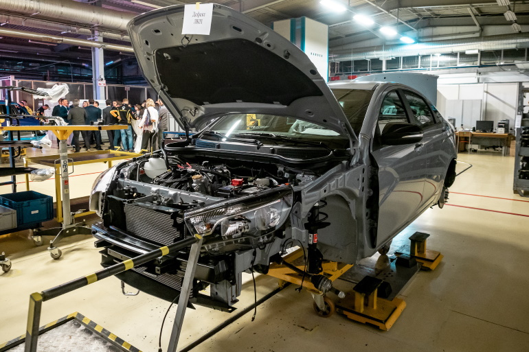 сборочный цех Lada Sport