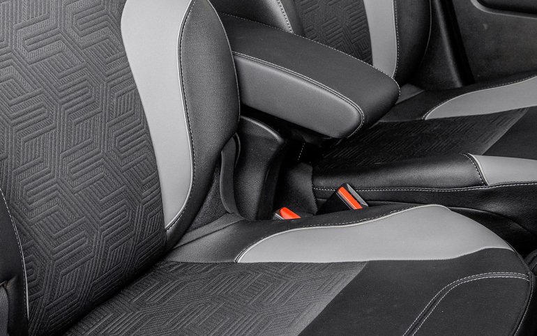 замки ремней переднего пассажира