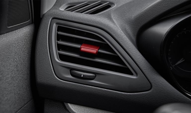 Если сломался регулятор дефлектора воздуховода Lada Vesta