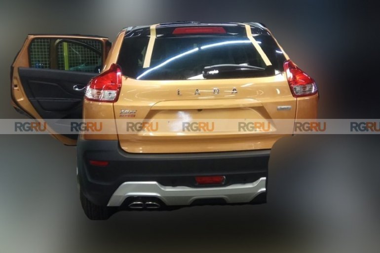 Первые шпионские фото новой Lada XRAY Instinct