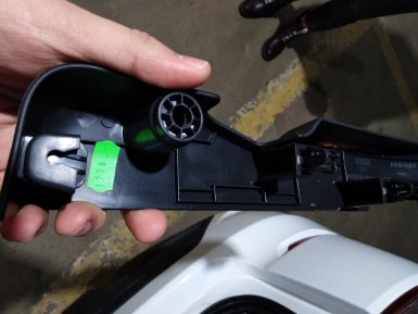 установка внутренних накладок сидений Lada XRAY