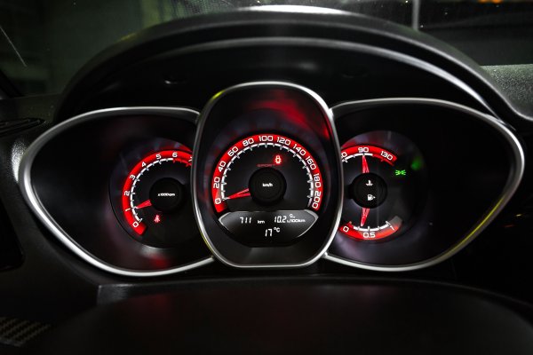 Комбинация приборов Lada Vesta Sport