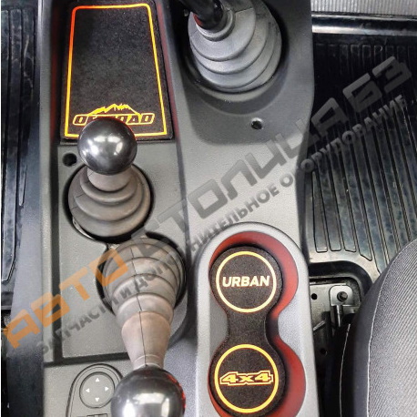 Коврики с неоновым рисунком в тоннель Lada 4x4