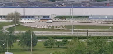 Первые живые фото Lada Largus FL