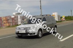 Первые живые фото Lada Largus FL