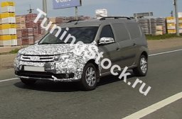 Первые живые фото Lada Largus FL