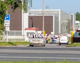 Первые живые фото Lada Largus FL