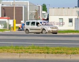 Первые живые фото Lada Largus FL