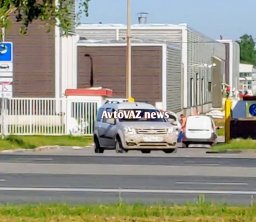 Первые живые фото Lada Largus FL