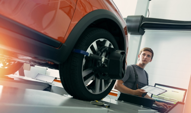 Какие должны быть углы развала схождения колес на Lada XRAY