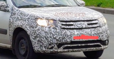 Первые живые фото Lada Largus FL