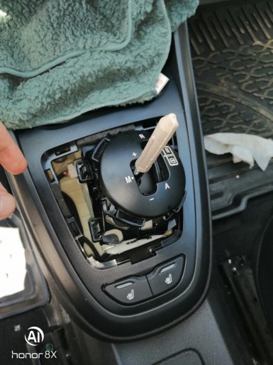 Установка чехла от МКПП на АМТ автомобилей LADA