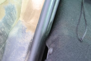 лопнула полка, натирает уплотнитель xray